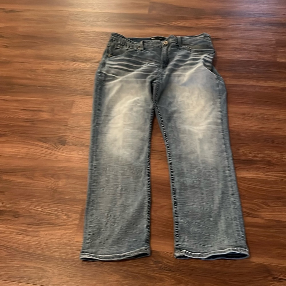 PRE LOVED SHARP BUCKLE BKE TYLER BLUE JEANS SIZE 38X30 NO STAINS OR WEAR ON HEM